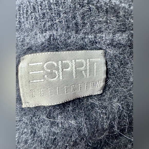 ESPRIT‎ NWT Vintage Angora Rabbit Fur Black Back V-neck Sweater 80s Medium - Picture 4 of 10